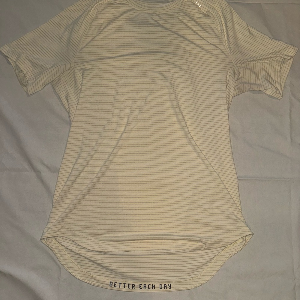 Men’s Lulu License to Train Short-Sleeve Shirt